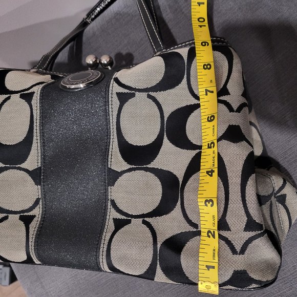 Coach Handbag - Picture 6 of 8